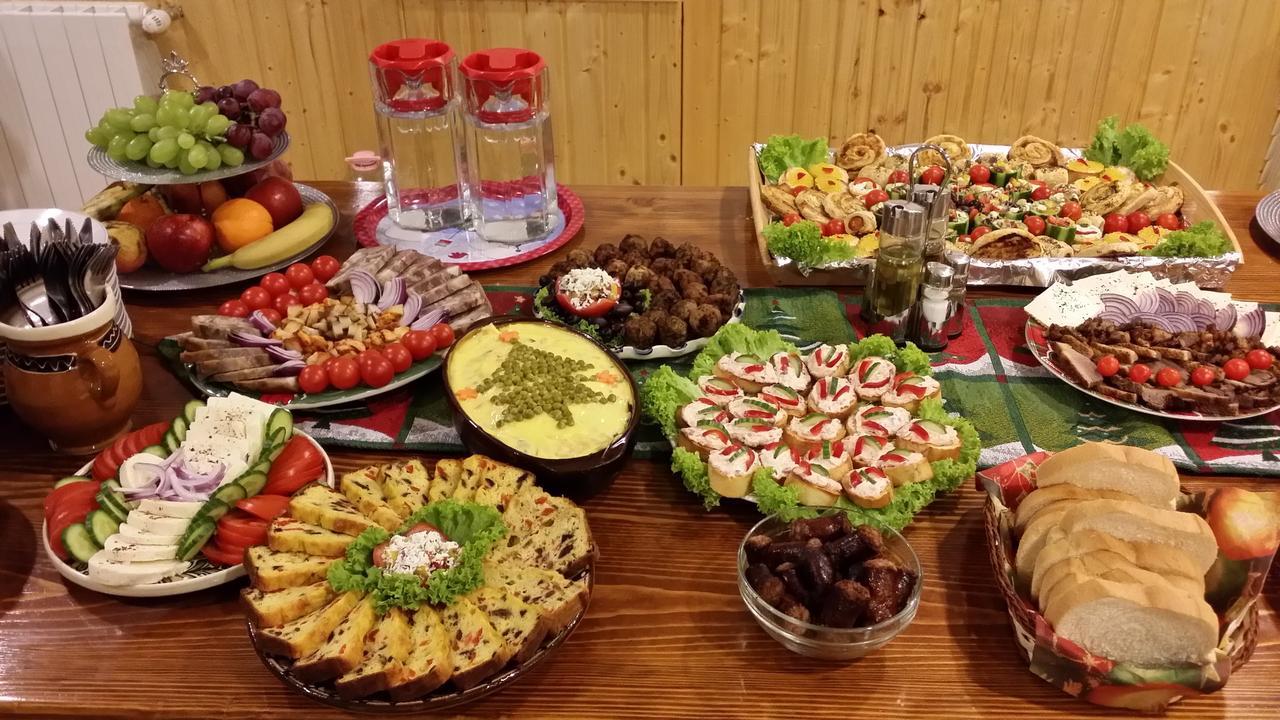 Cabana Barlogul Lupilor Villa Berevoesti Oda fotoğraf